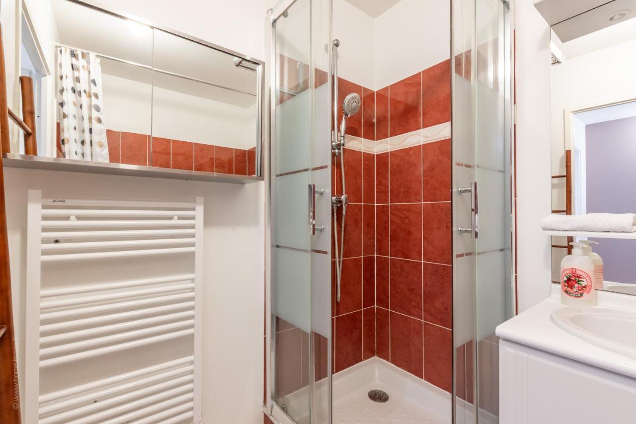Luxe Flat For 7 - Fairytale Factory Apartment Биси Сен Жорж Екстериор снимка